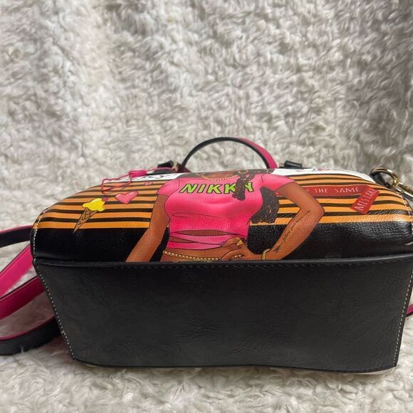 Nikky by Nicole Lee take me out small Satchel/Shoulder bag gold tone hardwares - Picture 7 of 15